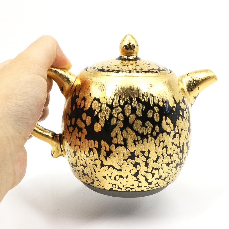 金色茶壺